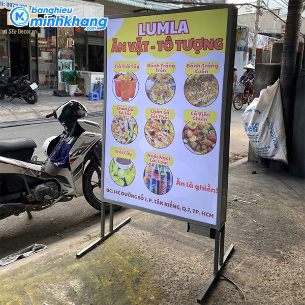 bang-hieu-dung-trung-bay-san-pham